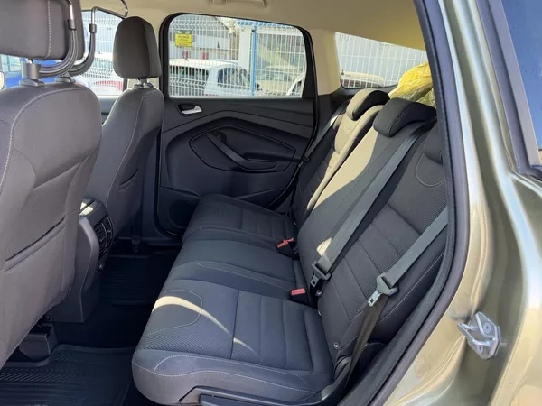Ford Kuga 1,5 EcoBoost / 110kW - foto 33