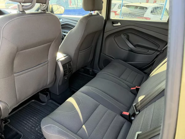 Ford Kuga 1,5 EcoBoost / 110kW - foto 34
