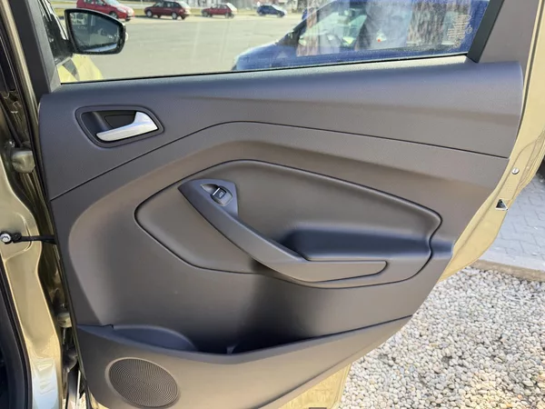 Ford Kuga 1,5 EcoBoost / 110kW - foto 35