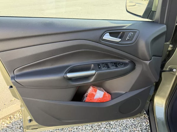 Ford Kuga 1,5 EcoBoost / 110kW - foto 9