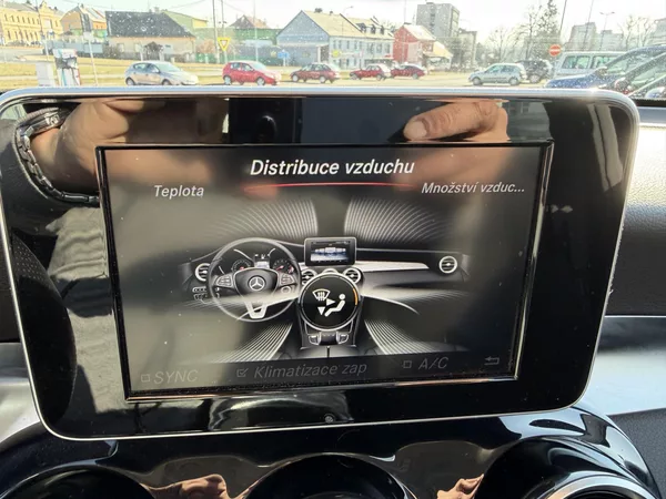 Mercedes-Benz GLC 220d 125kW 4Matic - foto 34