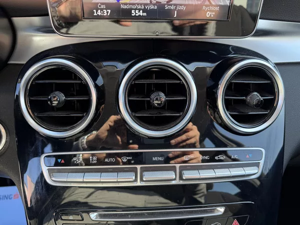 Mercedes-Benz GLC 220d 125kW 4Matic - foto 36