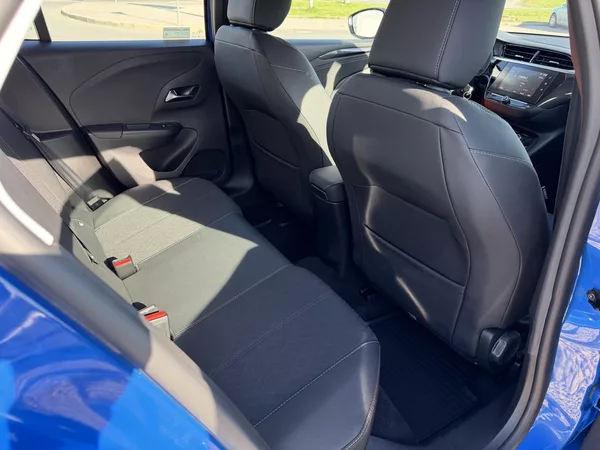 Opel Corsa 1,2T/74kW - Elegance - foto 47