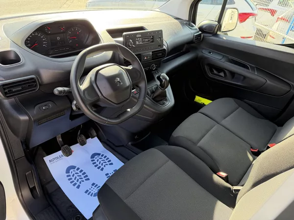 Peugeot Partner 1,5 BlueHDi/75kW L1 - foto 13