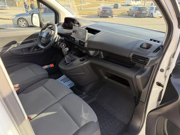 Peugeot Partner 1,5 BlueHDi/75kW L1 - foto 32