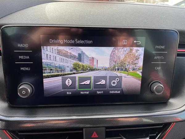 Škoda Kamiq 1,5 TSi/110kW DSG- Monte Carlo - foto 36