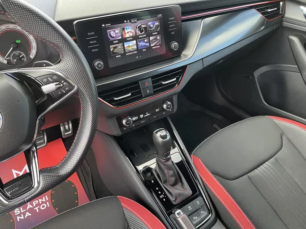 Škoda Kamiq 1,5 TSi/110kW DSG- Monte Carlo - foto 42