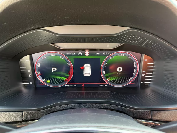Škoda Karoq 2,0 TSi/140kW 4x4 DSG Sportlin - foto 17