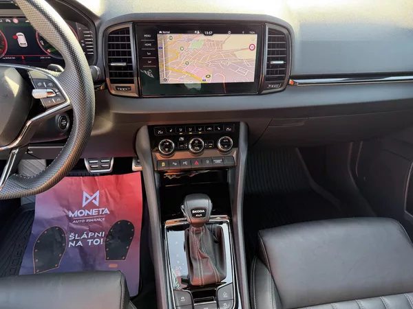 Škoda Karoq 2,0 TSi/140kW 4x4 DSG Sportlin - foto 22