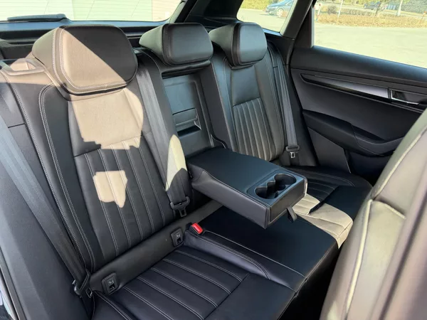 Škoda Karoq 2,0 TSi/140kW 4x4 DSG Sportlin - foto 64