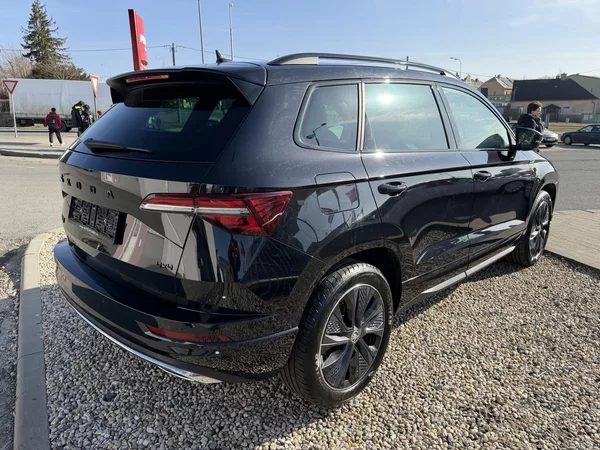 Škoda Karoq 2,0 TSi/140kW 4x4 DSG Sportlin - foto 7