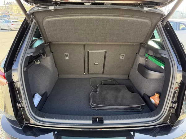 Škoda Karoq 2,0 TSi/140kW 4x4 DSG Sportlin - foto 71