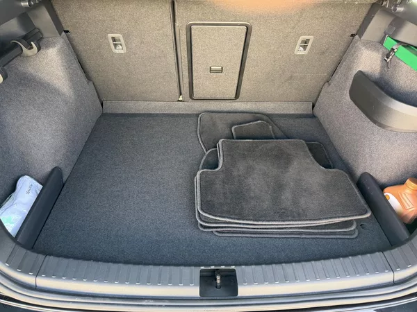 Škoda Karoq 2,0 TSi/140kW 4x4 DSG Sportlin - foto 72