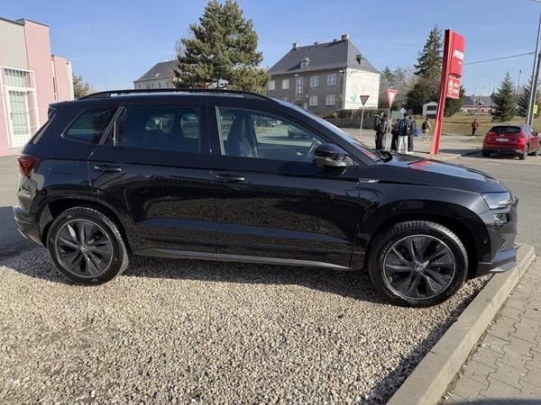 Škoda Karoq 2,0 TSi/140kW 4x4 DSG Sportlin - foto 8