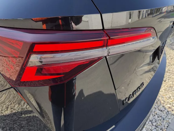 Škoda Karoq 2,0 TSi/140kW 4x4 DSG Sportlin - foto 82
