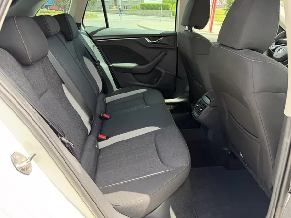 Škoda Scala 1,0 TSi/81kW - STYLE - foto 43