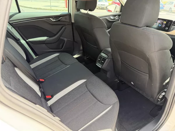 Škoda Scala 1,0 TSi/81kW - STYLE - foto 45