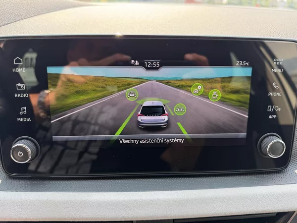 Škoda Scala 1,0 TSi/85kW Selection - foto 30