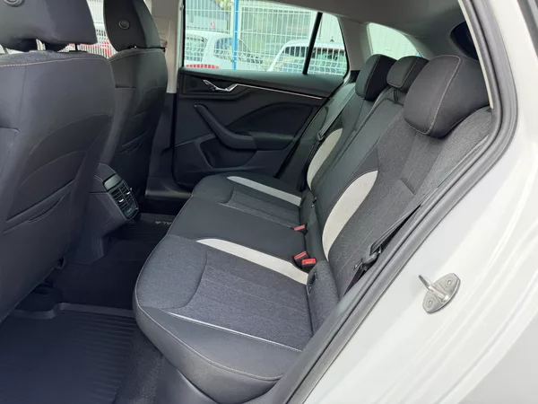 Škoda Scala 1,0 TSi/85kW Selection - foto 49