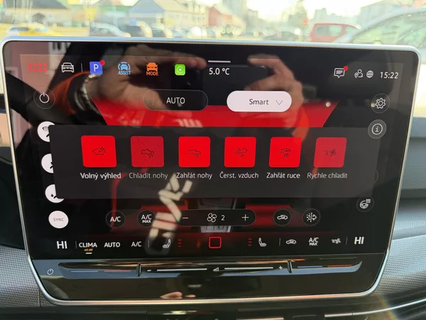 Volkswagen Golf TSi/110kW - STYLE,Webasto,H&K - foto 40