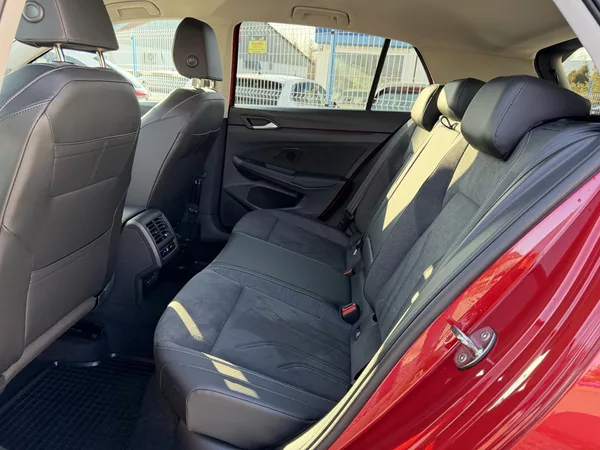 Volkswagen Golf TSi/110kW - STYLE,Webasto,H&K - foto 50