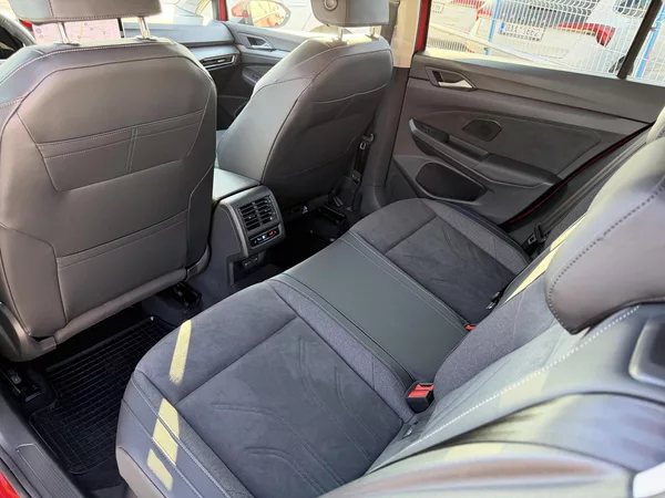 Volkswagen Golf TSi/110kW - STYLE,Webasto,H&K - foto 51