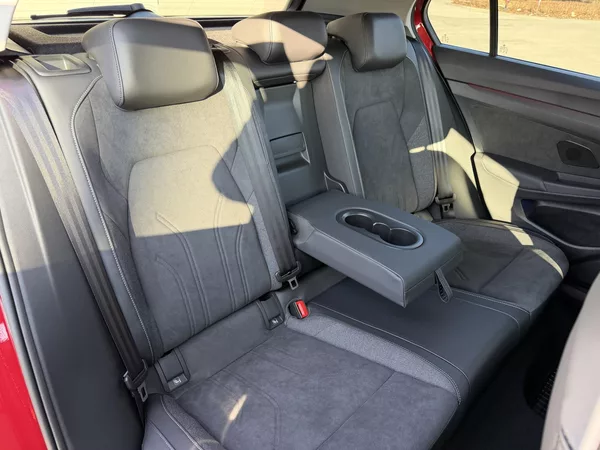 Volkswagen Golf TSi/110kW - STYLE,Webasto,H&K - foto 55