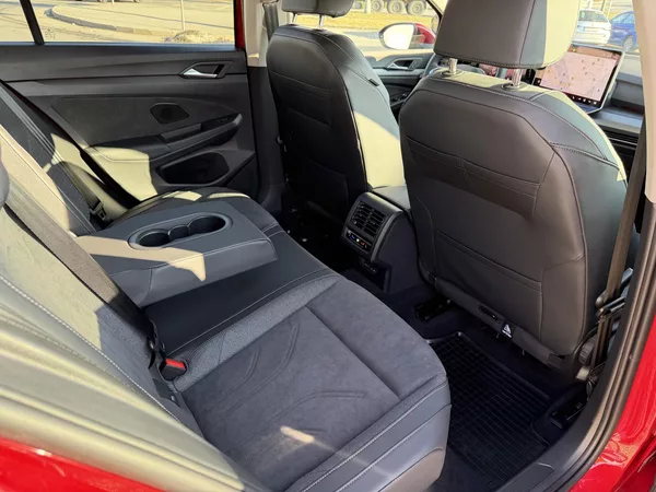 Volkswagen Golf TSi/110kW - STYLE,Webasto,H&K - foto 56