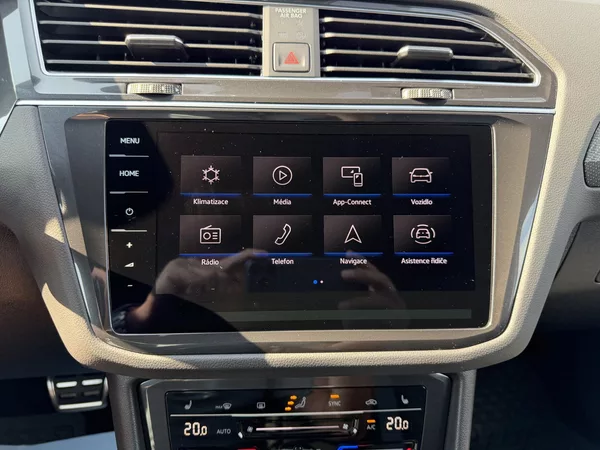 Volkswagen Tiguan R-Line 2,0 TSi/180kW 4x4 DSG - foto 24