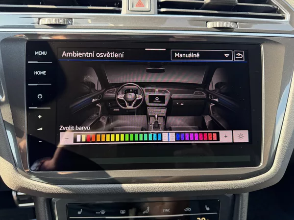 Volkswagen Tiguan R-Line 2,0 TSi/180kW 4x4 DSG - foto 35
