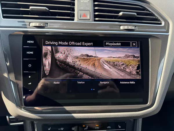 Volkswagen Tiguan R-Line 2,0 TSi/180kW 4x4 DSG - foto 49