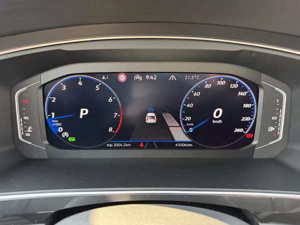 Volkswagen Tiguan R-Line 2,0 TSi/180kW 4x4 DSG - foto 52