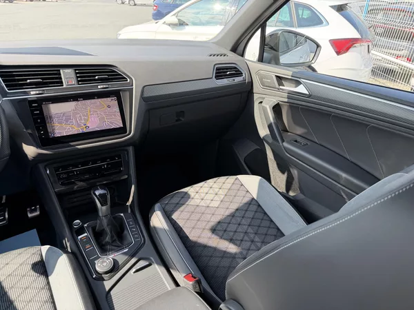 Volkswagen Tiguan R-Line 2,0 TSi/180kW 4x4 DSG - foto 62