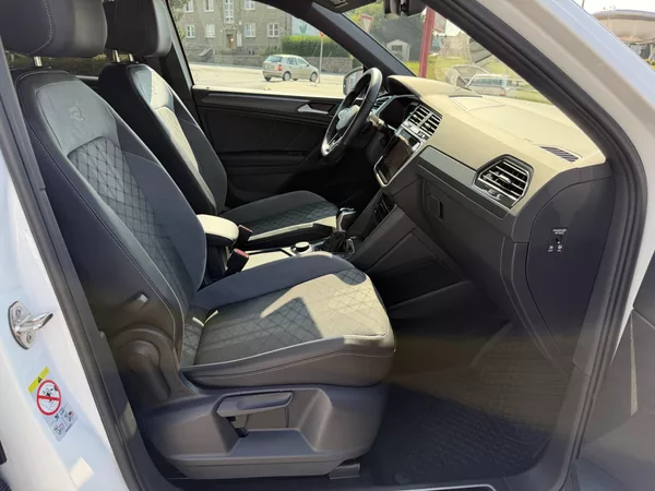 Volkswagen Tiguan R-Line 2,0 TSi/180kW 4x4 DSG - foto 72