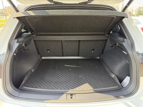 Volkswagen Tiguan R-Line 2,0 TSi/180kW 4x4 DSG - foto 76