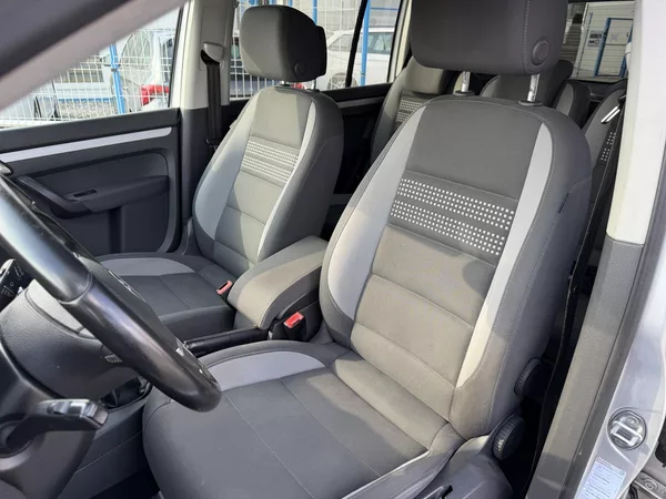 Volkswagen Touran 1,6 TDi/77kW - Webasto,TZ,... - foto 13