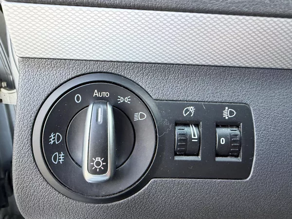 Volkswagen Touran 1,6 TDi/77kW - Webasto,TZ,... - foto 19
