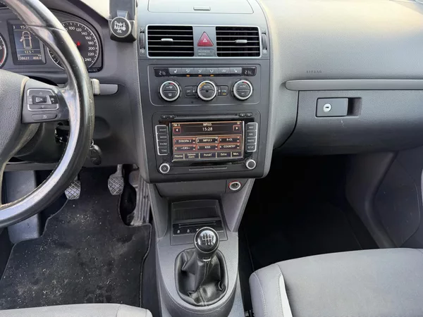 Volkswagen Touran 1,6 TDi/77kW - Webasto,TZ,... - foto 21