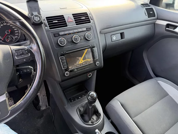 Volkswagen Touran 1,6 TDi/77kW - Webasto,TZ,... - foto 28