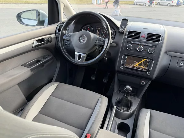 Volkswagen Touran 1,6 TDi/77kW - Webasto,TZ,... - foto 31