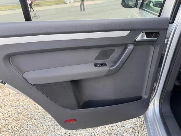 Volkswagen Touran 1,6 TDi/77kW - Webasto,TZ,... - foto 33
