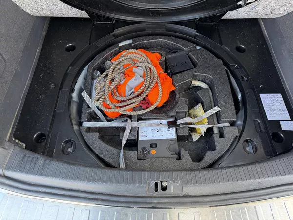 Volkswagen Touran 1,6 TDi/77kW - Webasto,TZ,... - foto 47
