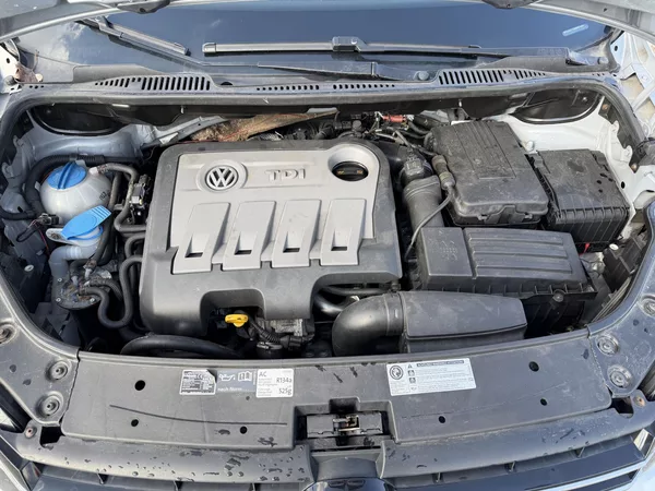 Volkswagen Touran 1,6 TDi/77kW - Webasto,TZ,... - foto 48