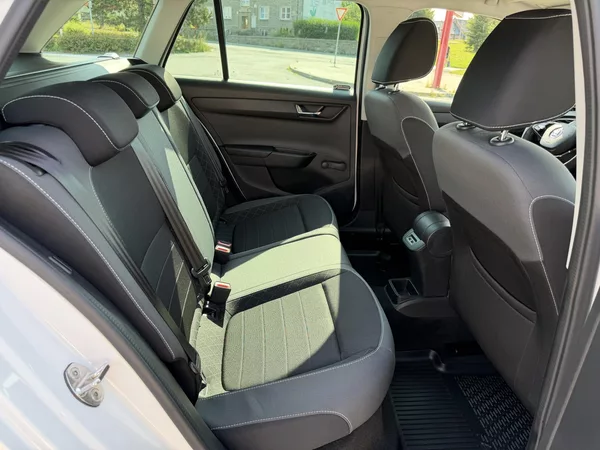 Škoda Fabia Com.III 1,0 TSi/70kW -Ambition - foto 36