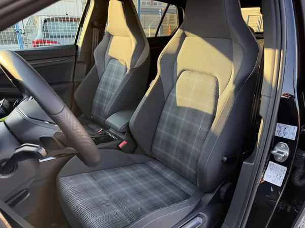 Volkswagen Golf GTD 2,0 TDi/147kW - DSG,Matrix - foto 12