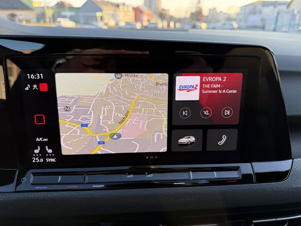 Volkswagen Golf GTD 2,0 TDi/147kW - DSG,Matrix - foto 22