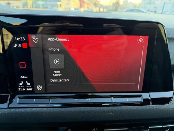 Volkswagen Golf GTD 2,0 TDi/147kW - DSG,Matrix - foto 32