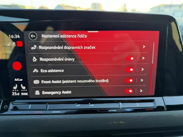 Volkswagen Golf GTD 2,0 TDi/147kW - DSG,Matrix - foto 38