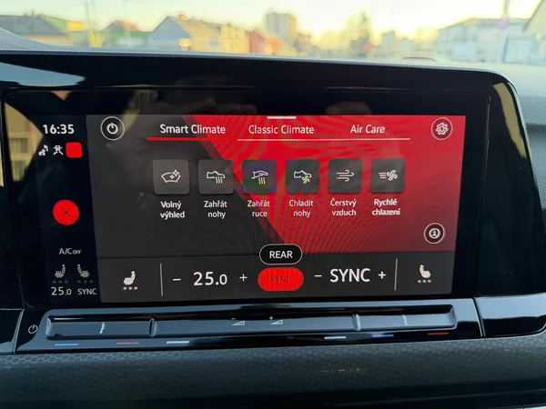 Volkswagen Golf GTD 2,0 TDi/147kW - DSG,Matrix - foto 40