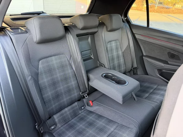Volkswagen Golf GTD 2,0 TDi/147kW - DSG,Matrix - foto 60